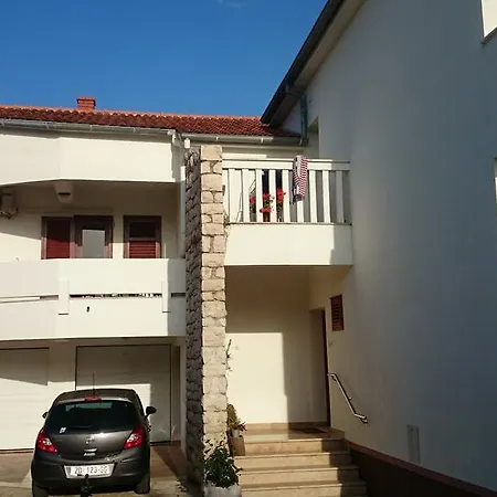 Apartment Morovic Petrcane