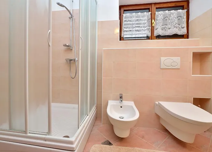 Morovic 아파트 돈제페트레케인